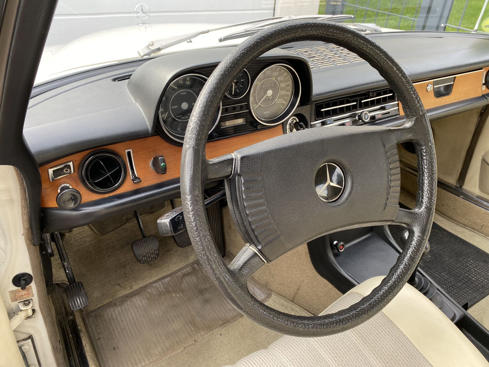 Mercedes-Benz Sonstige W114