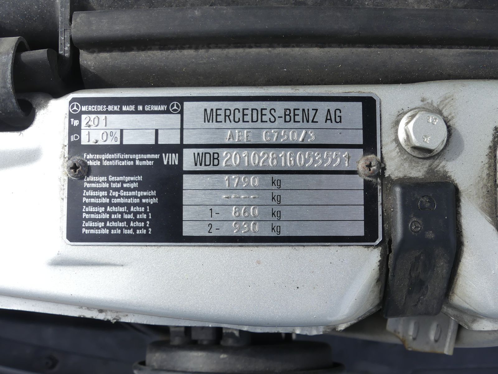 Mercedes-Benz 190 E 2.3