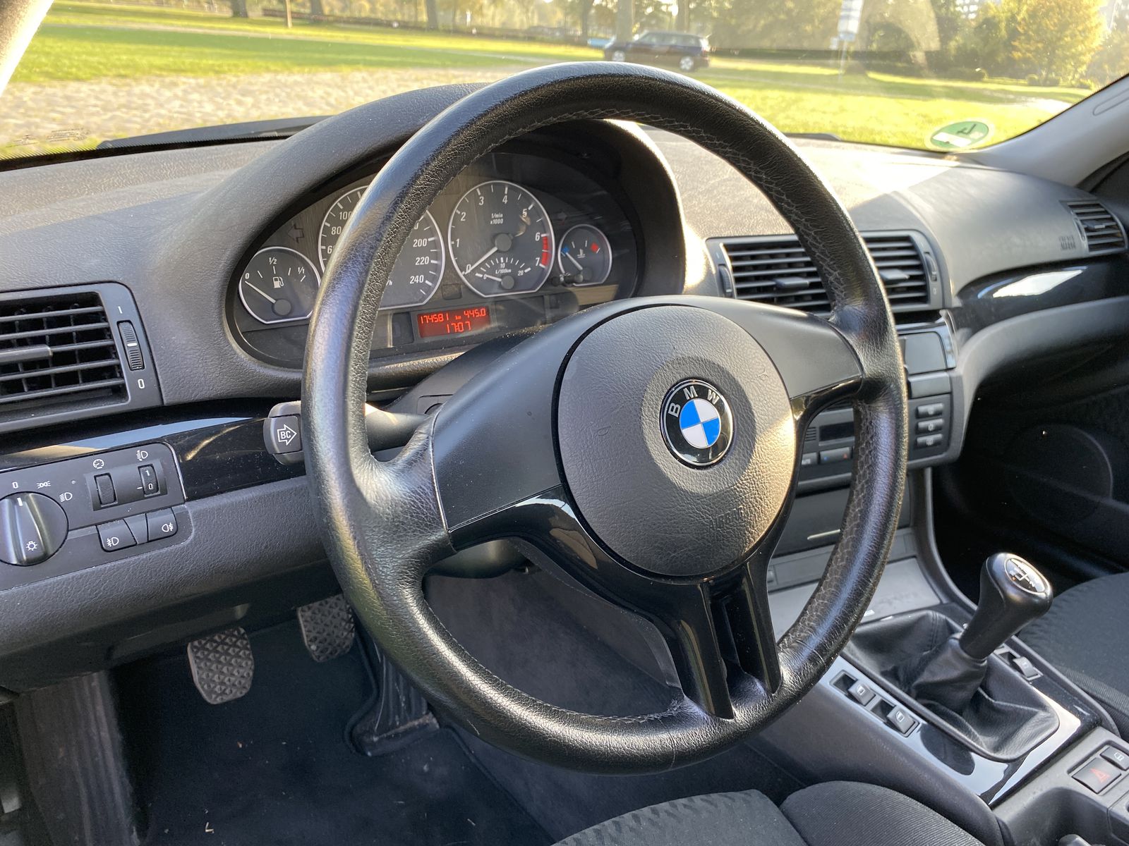BMW 330 E46