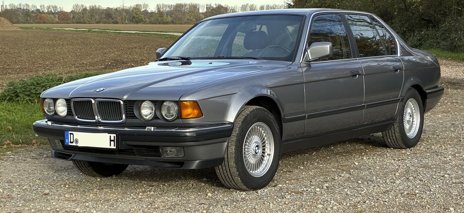 BMW 750 E32