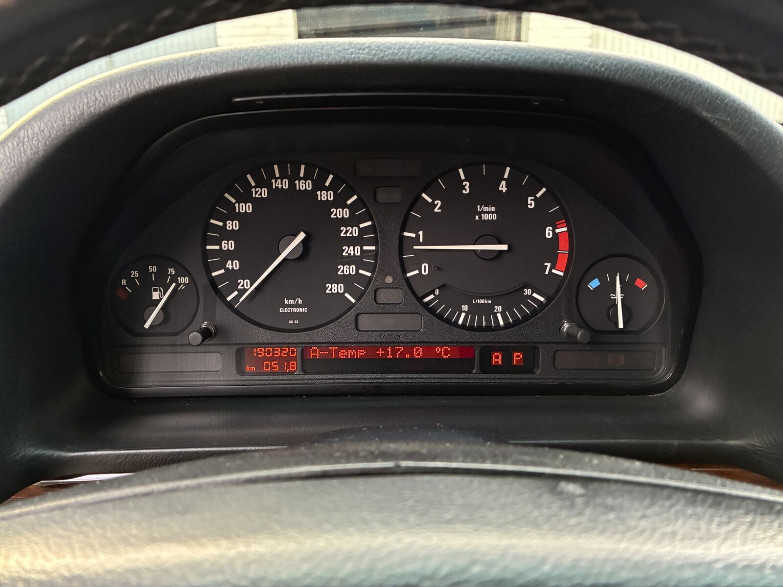 BMW 750 E32