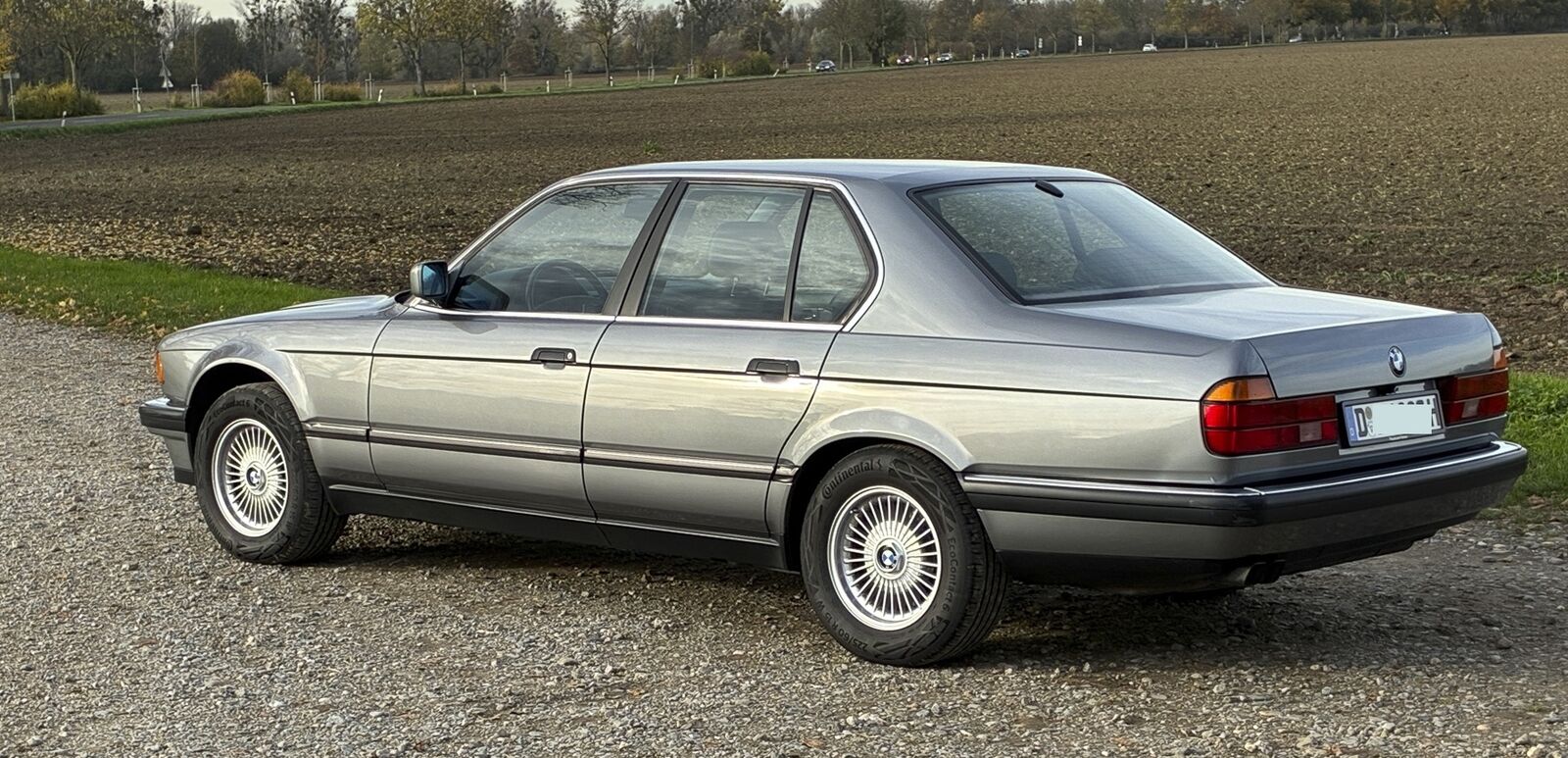 BMW 750 E32
