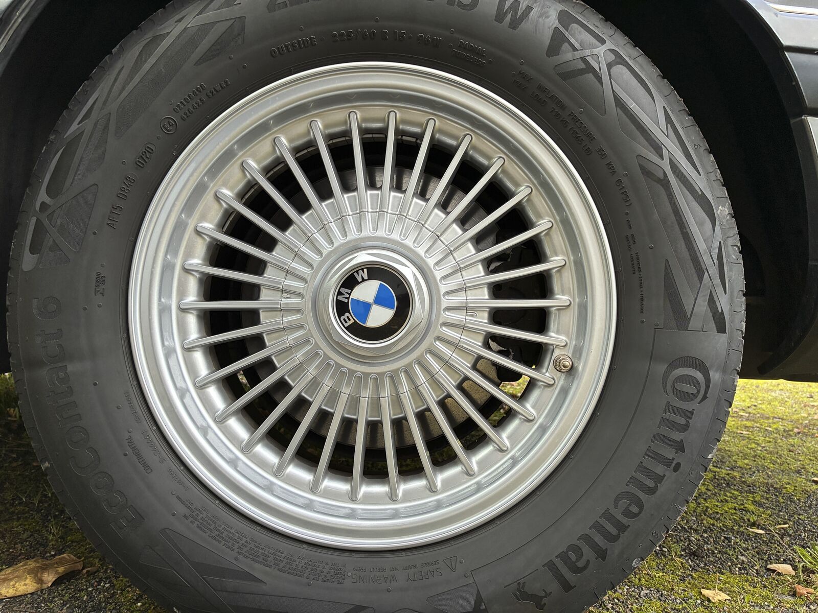 BMW 750 E32