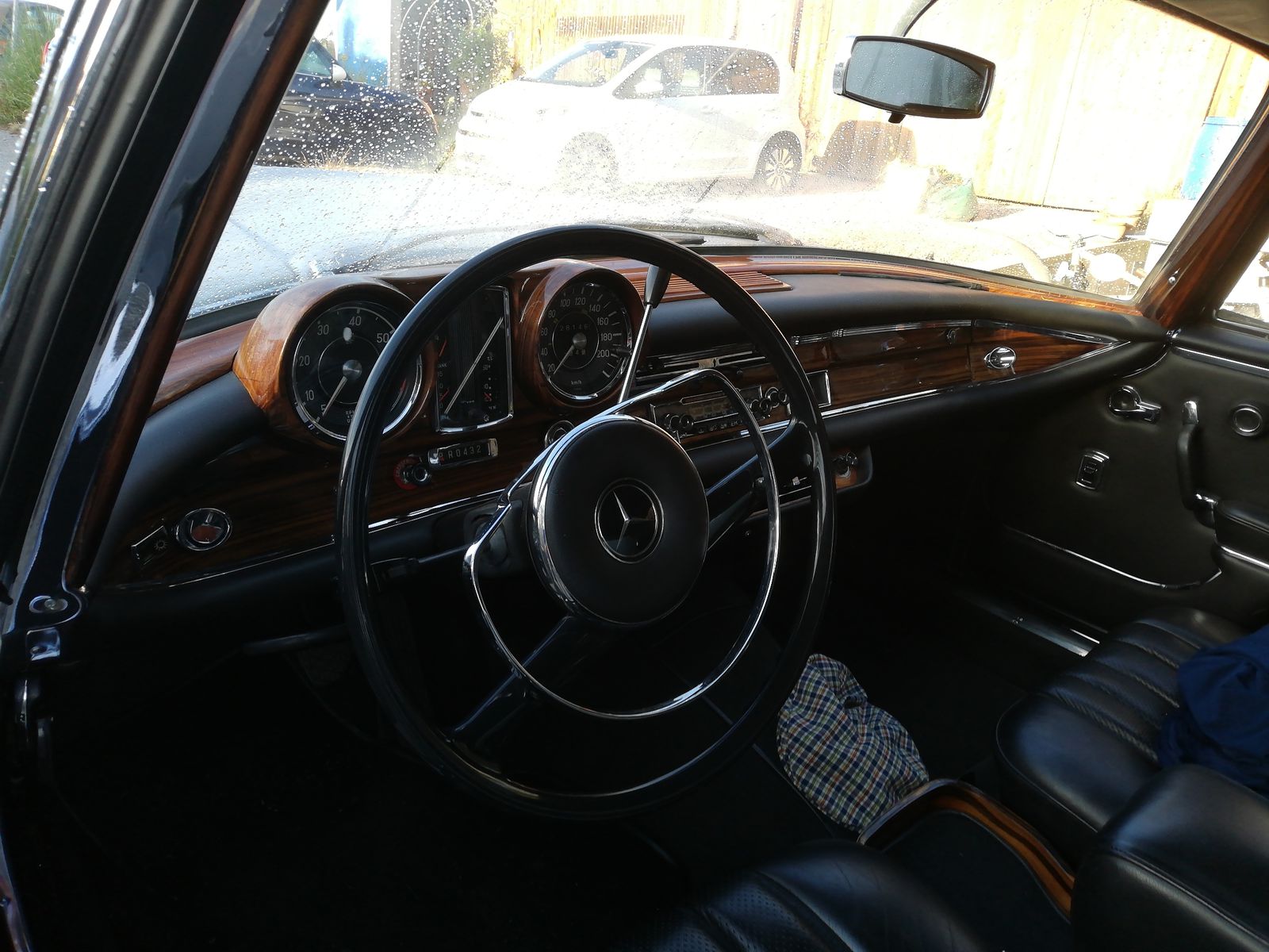 Mercedes-Benz 300 W 112