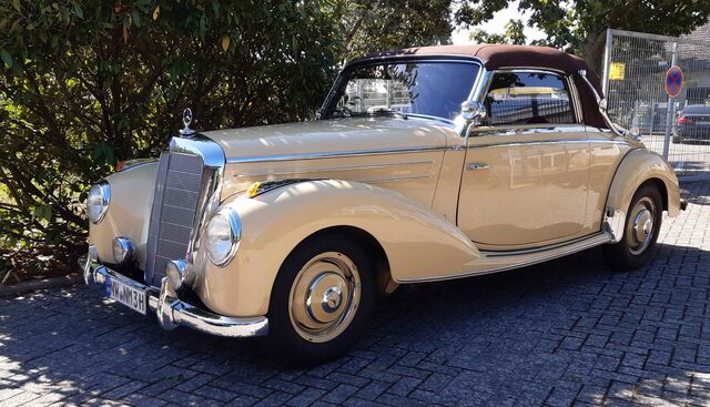 Mercedes-Benz 220 W 187