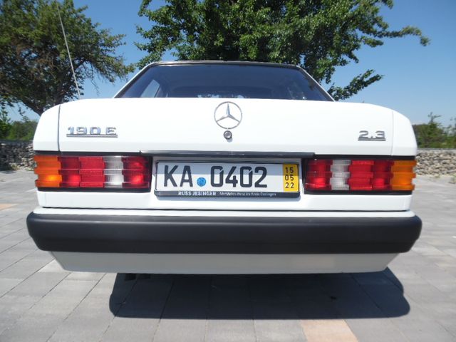Mercedes-Benz 190 190E 2.3L (W201)