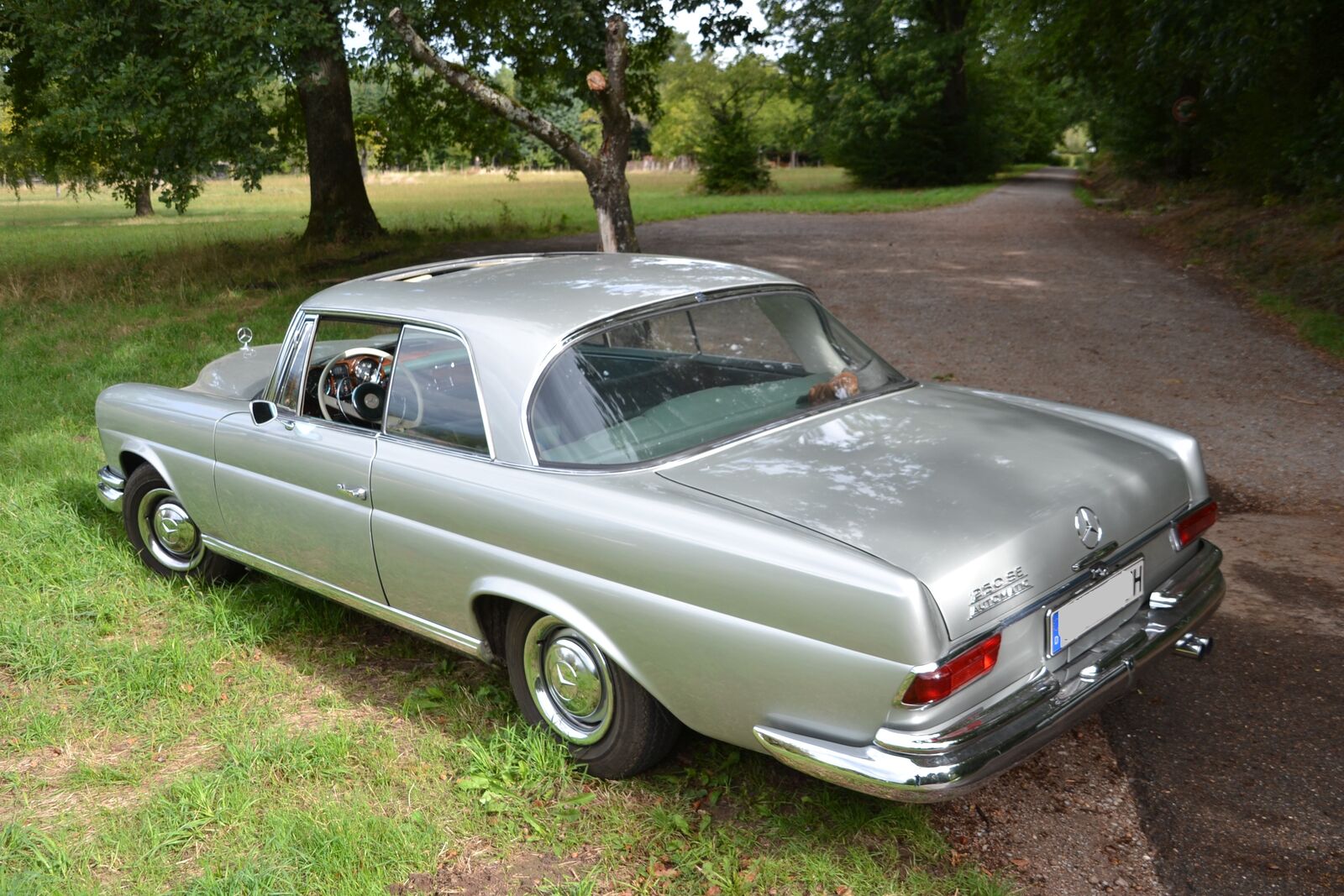 Mercedes-Benz 250 SE Coupè (W111)