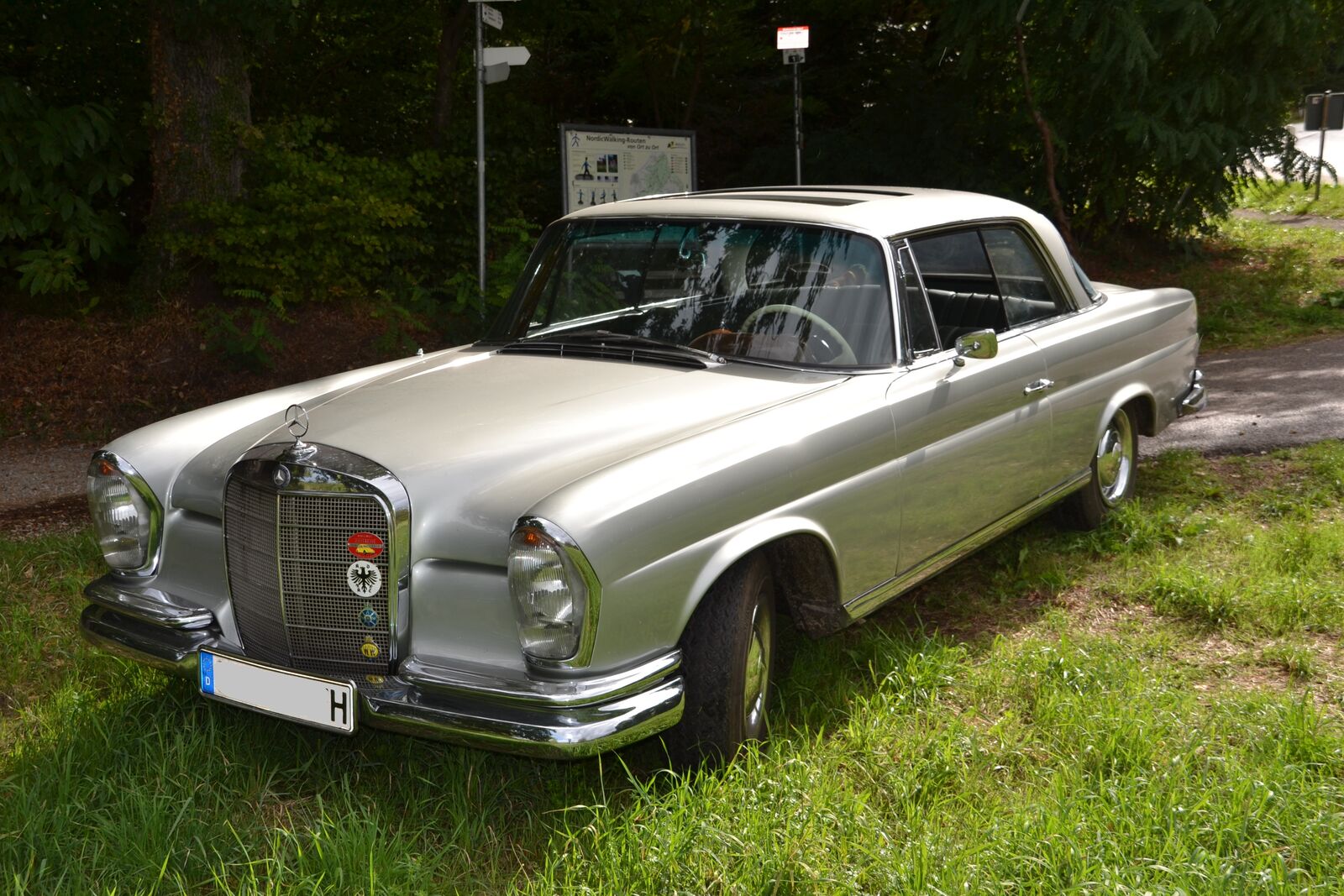Mercedes-Benz 250 SE Coupè (W111)