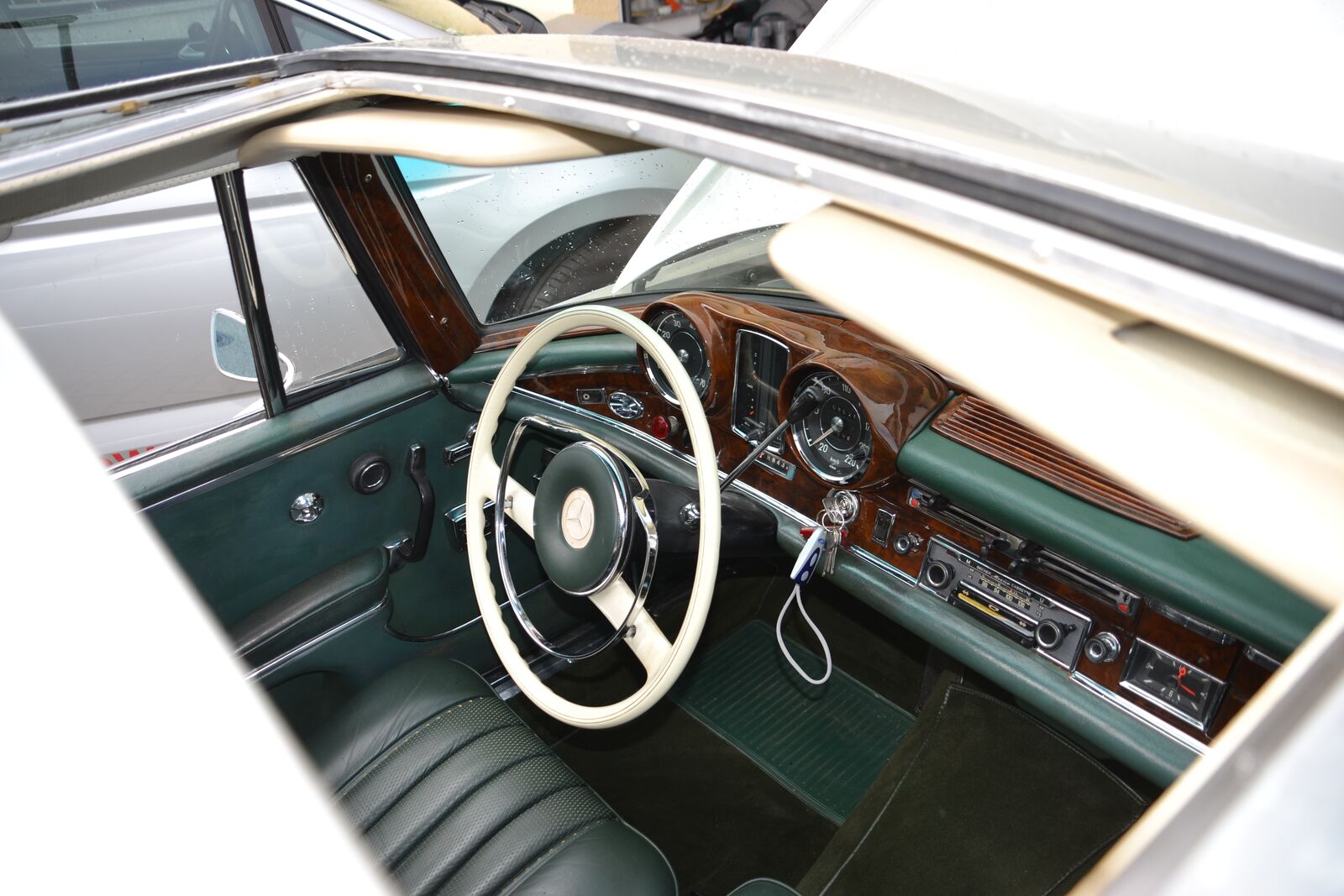 Mercedes-Benz 250 SE Coupè (W111)