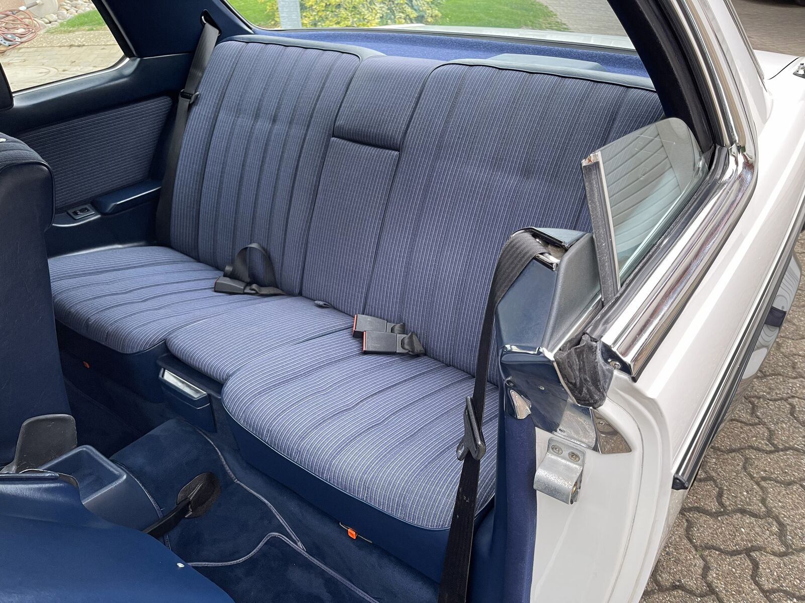 Mercedes-Benz 230 W 123