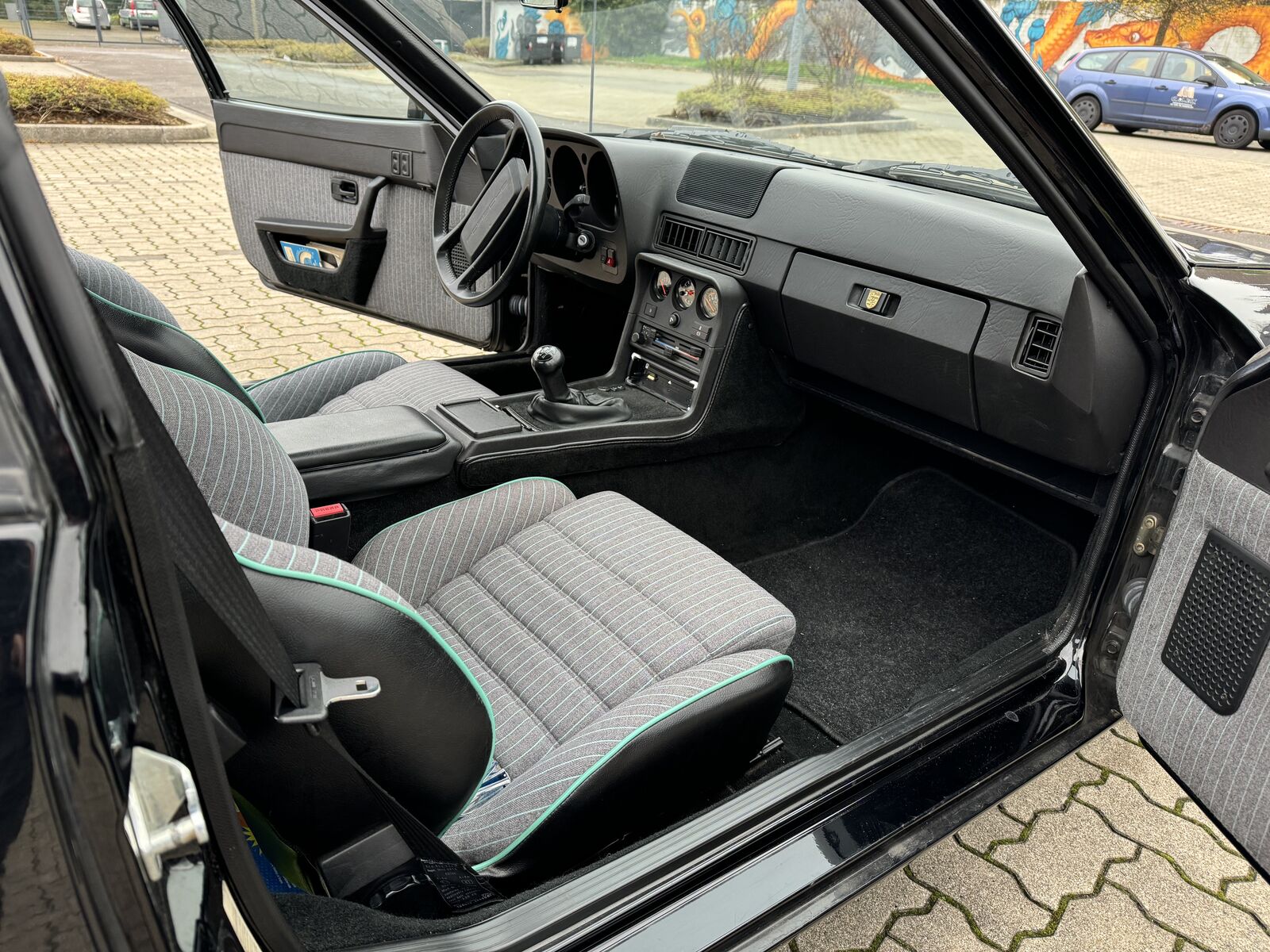 Porsche 924 S Exclusivmodell LeMans