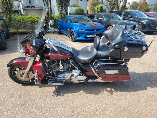 HARLEY DAVIDSON CVO Ultra Classic E-Glide, Top gepflegt Ansicht 3 für Fahrzeugdetailseite