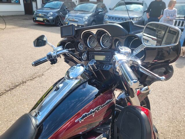 HARLEY DAVIDSON CVO Ultra Classic E-Glide, Top gepflegt Ansicht 9 für Fahrzeugdetailseite