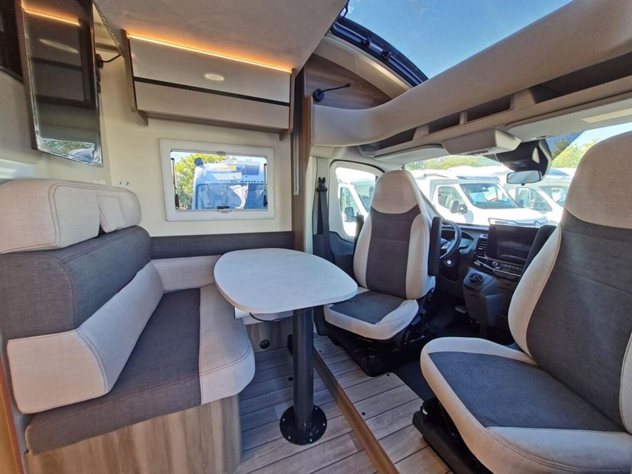 ROLLER TEAM 281TL *ATM*32"*ACC*Winter Paket*LITHIUM Ansicht 4 für Fahrzeugdetailseite