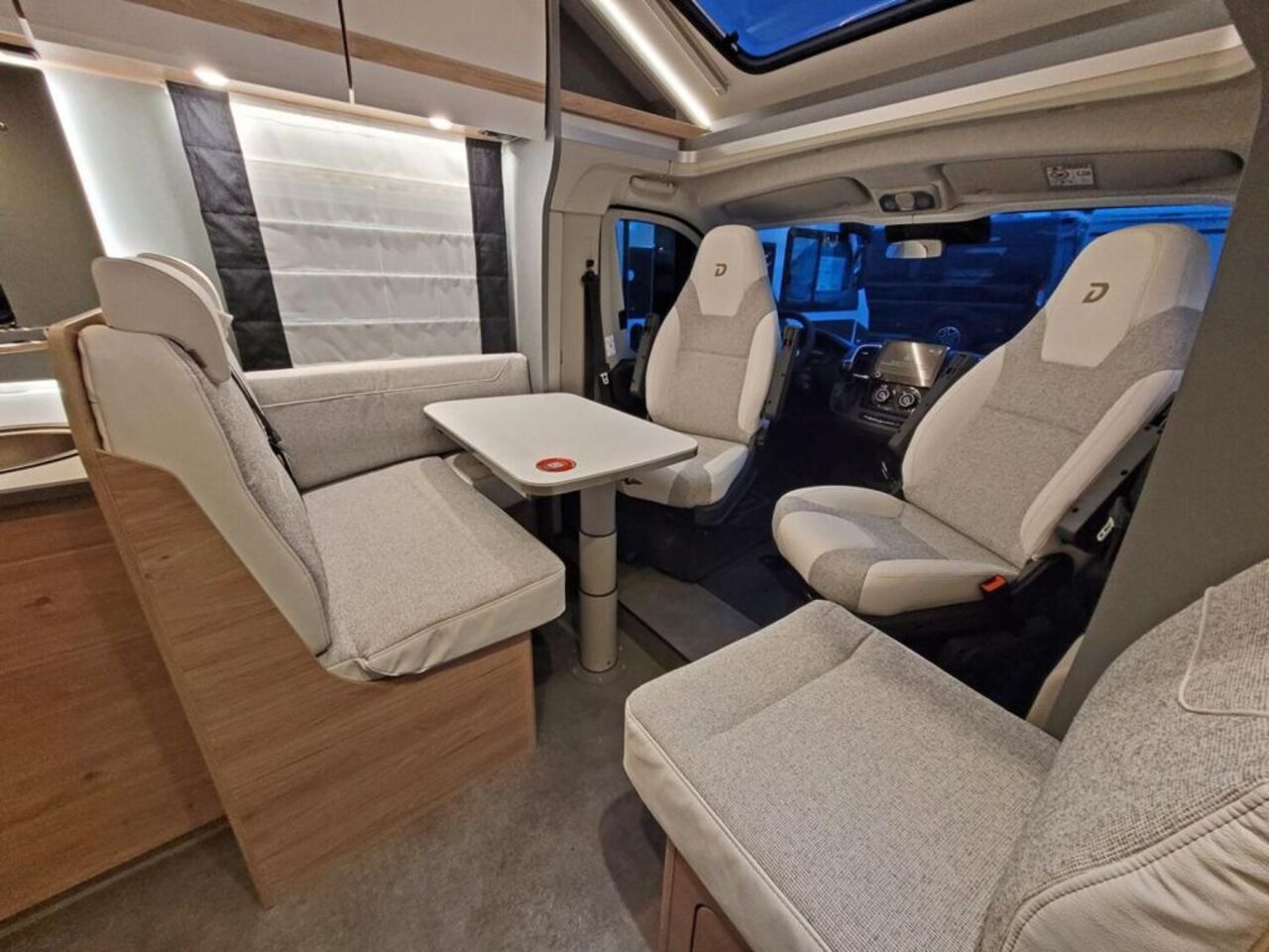 DETHLEFFS T 6812 EB Active Automatik*ACC*RFK Ansicht 4 für Fahrzeugdetailseite