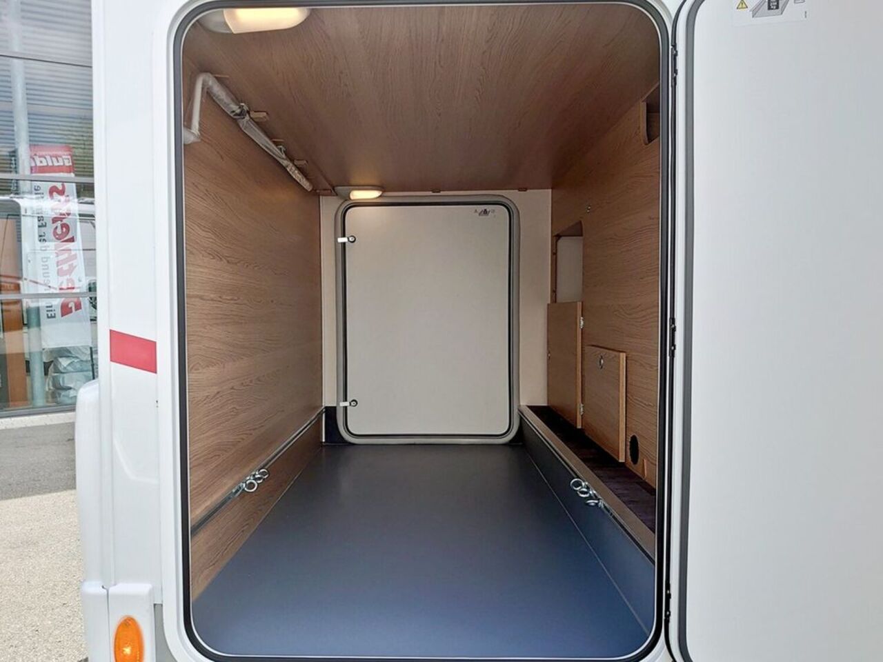 LMC V 646 G *SAT*NAVI*sofort Ansicht 3 für Fahrzeugdetailseite