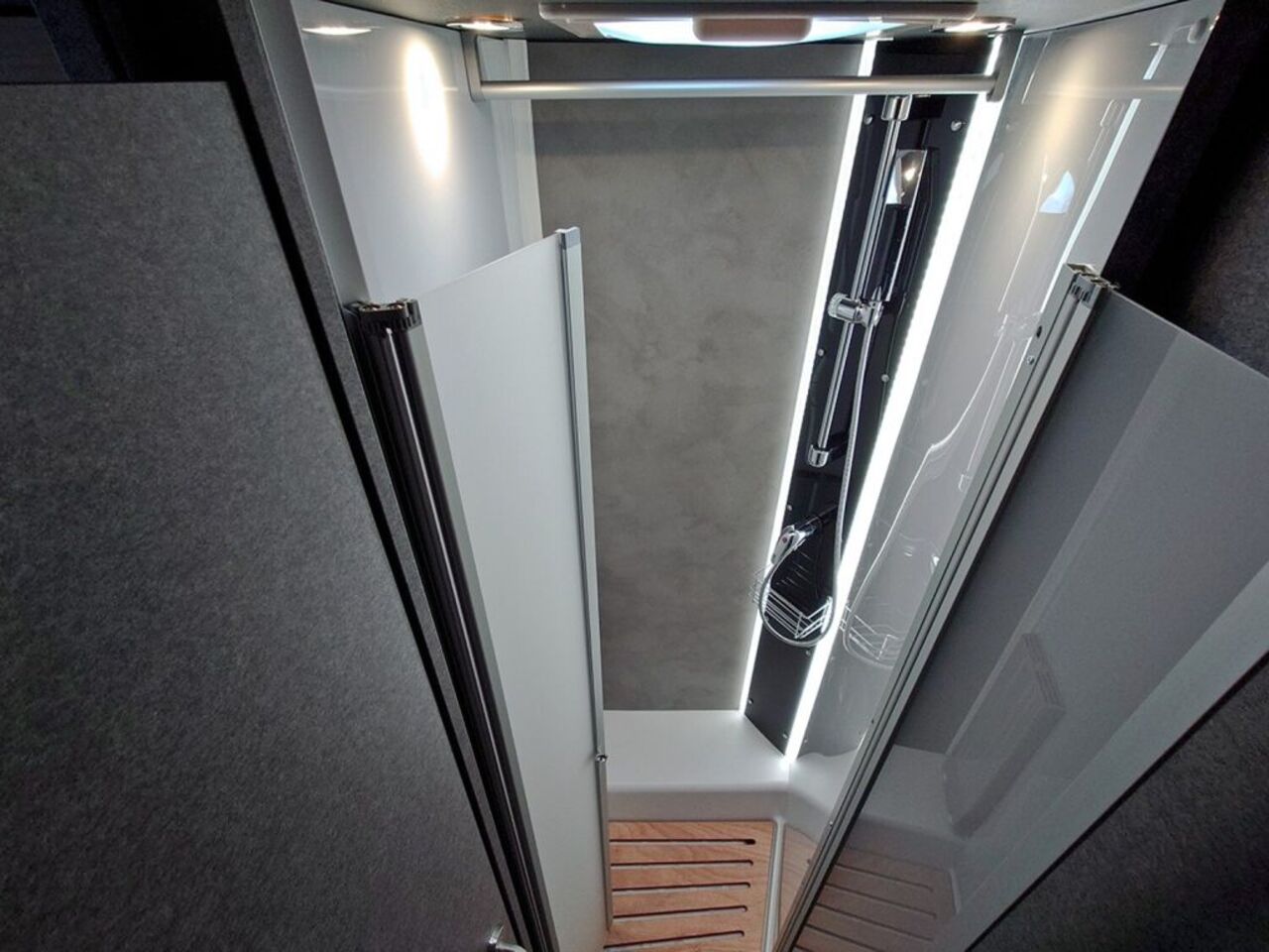 DETHLEFFS I 7057 EBL Ansicht 11 für Fahrzeugdetailseite