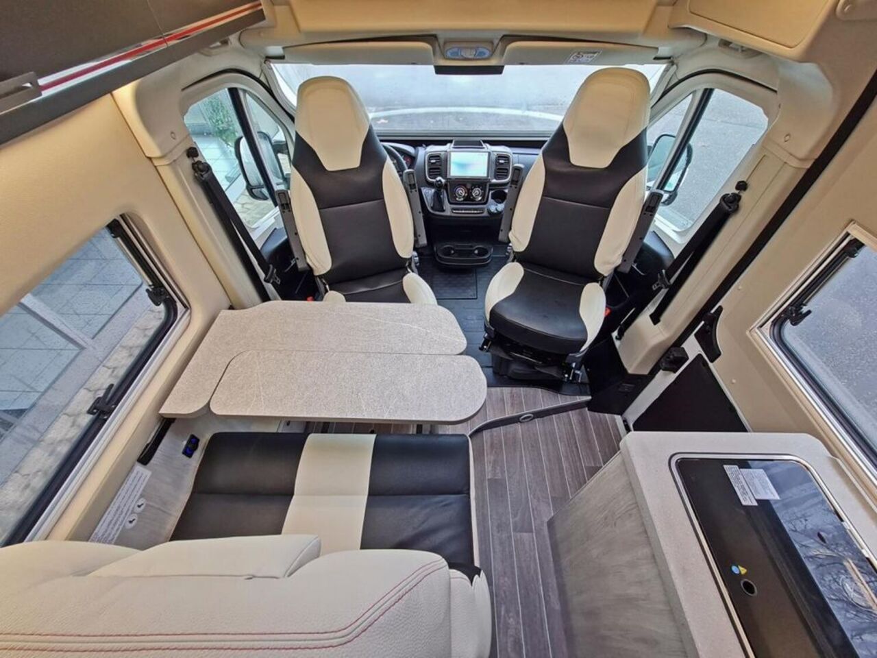 ROLLER TEAM ADVANCE 6 *SOLAR*ACC*Allwetter* Ansicht 11 für Fahrzeugdetailseite