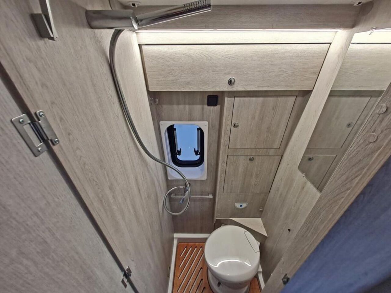 ROLLER TEAM ADVANCE 6 *SOLAR*ACC*Allwetter* Ansicht 7 für Fahrzeugdetailseite