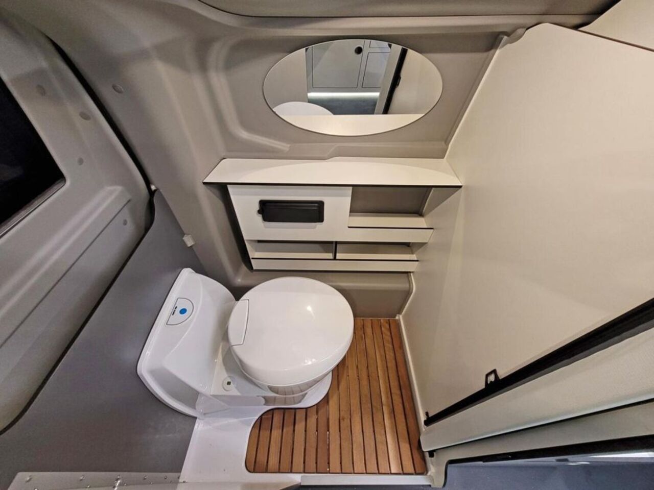 KARMANN 550 *170PS*ATM*AHK*VIVA*ROT*BOILER* Ansicht 13 für Fahrzeugdetailseite