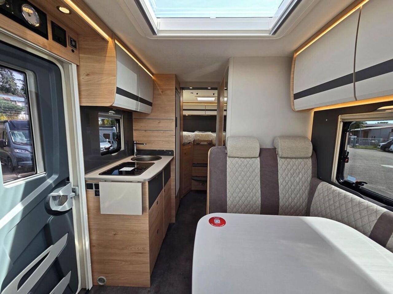 DETHLEFFS I 6 Active 180PS*ACTIVE*AUTOMATIK*DUOCONTROL* Ansicht 5 für Fahrzeugdetailseite