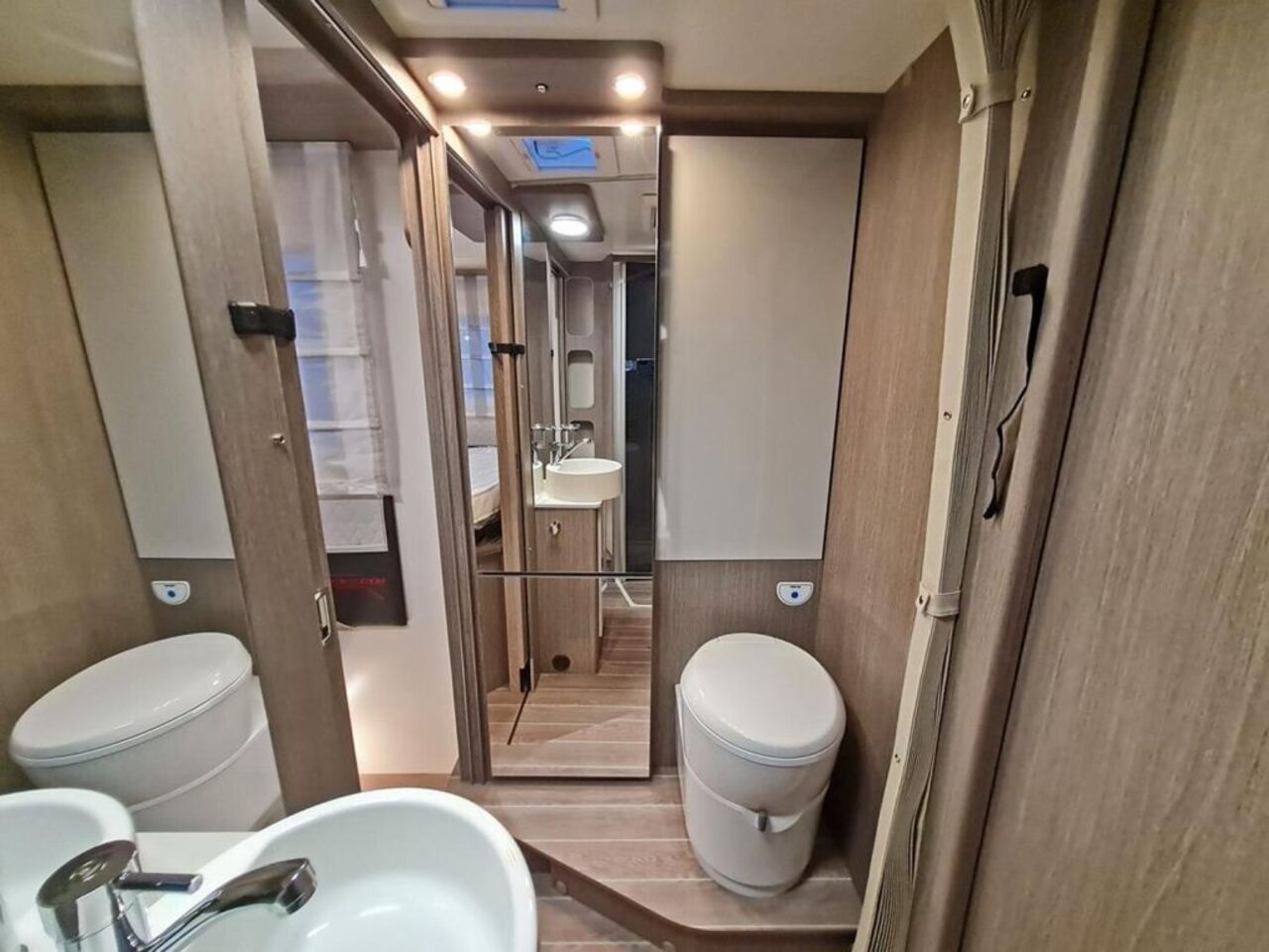 ROLLER TEAM 266 TL POWER Edition 180PS* ACC*SAT*LITHIUM* Ansicht 11 für Fahrzeugdetailseite