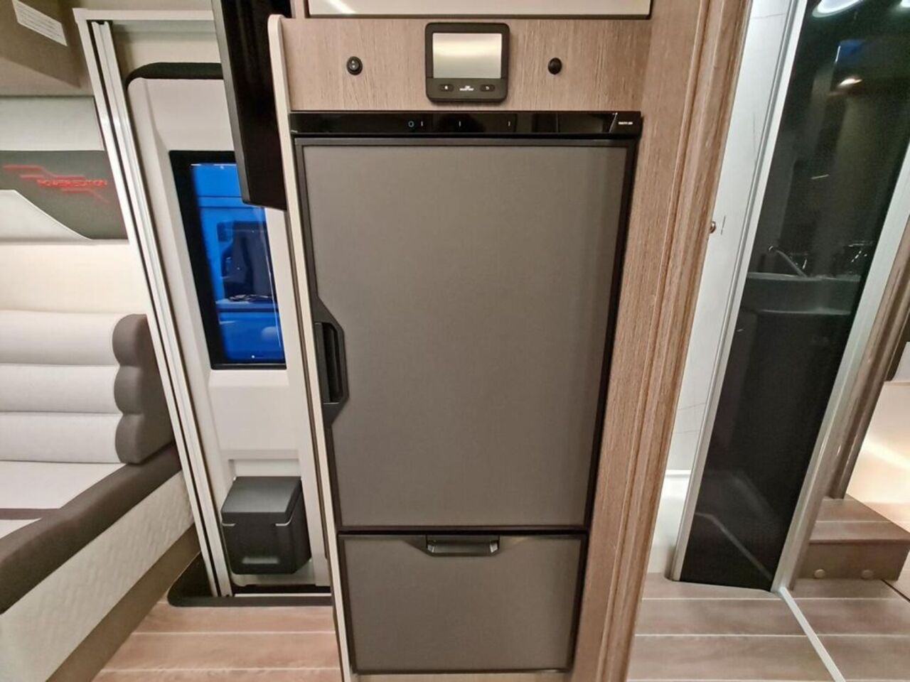 ROLLER TEAM 266 TL POWER Edition 180PS* ACC*SAT*LITHIUM* Ansicht 8 für Fahrzeugdetailseite