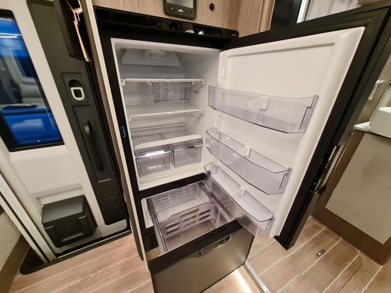 ROLLER TEAM 266 TL POWER Edition 180PS* ACC*SAT*LITHIUM* Ansicht 9 für Fahrzeugdetailseite