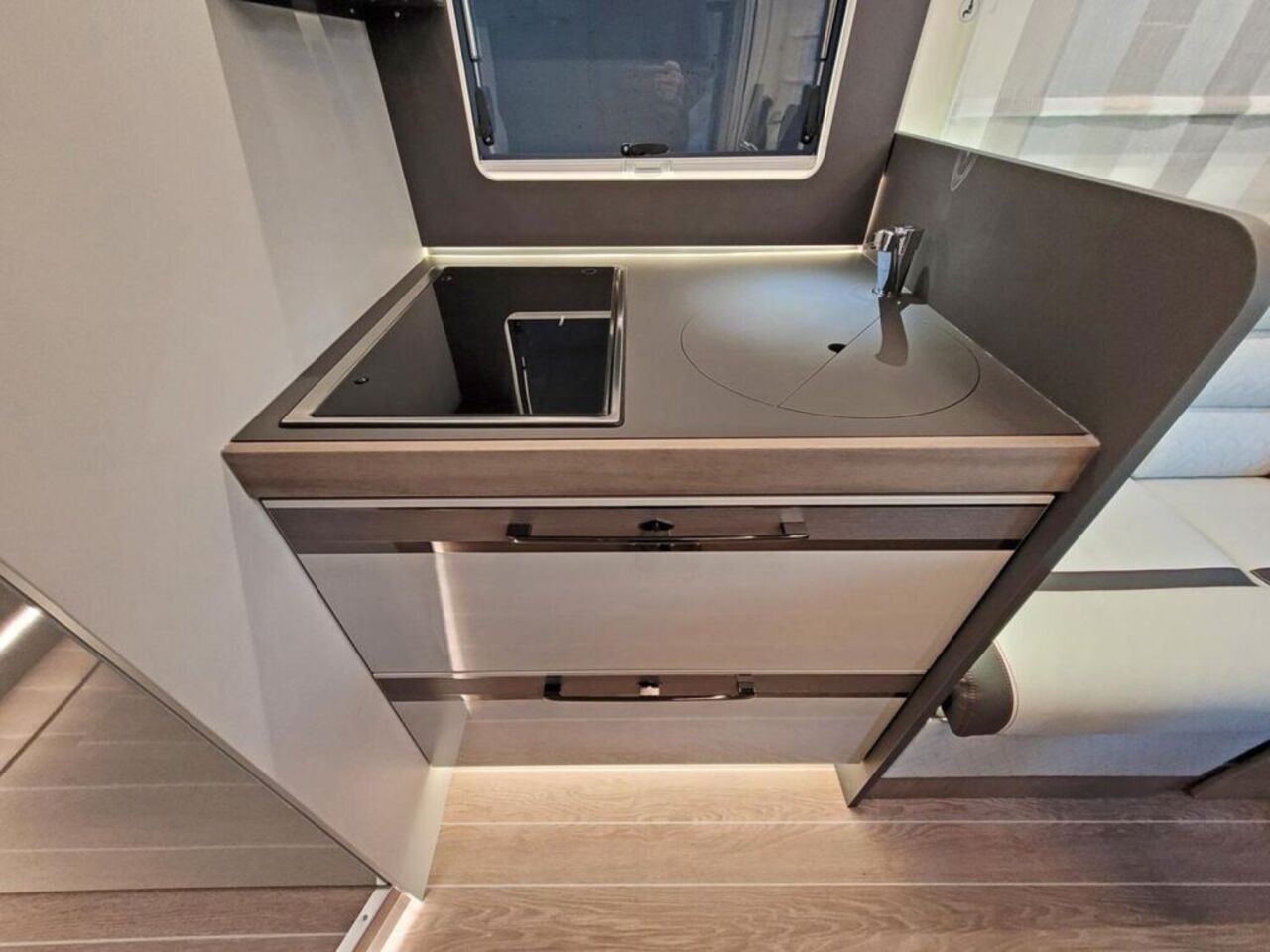 ROLLER TEAM 287 TL POWER Edition 180PS* ACC*SAT*LITHIUM* Ansicht 6 für Fahrzeugdetailseite