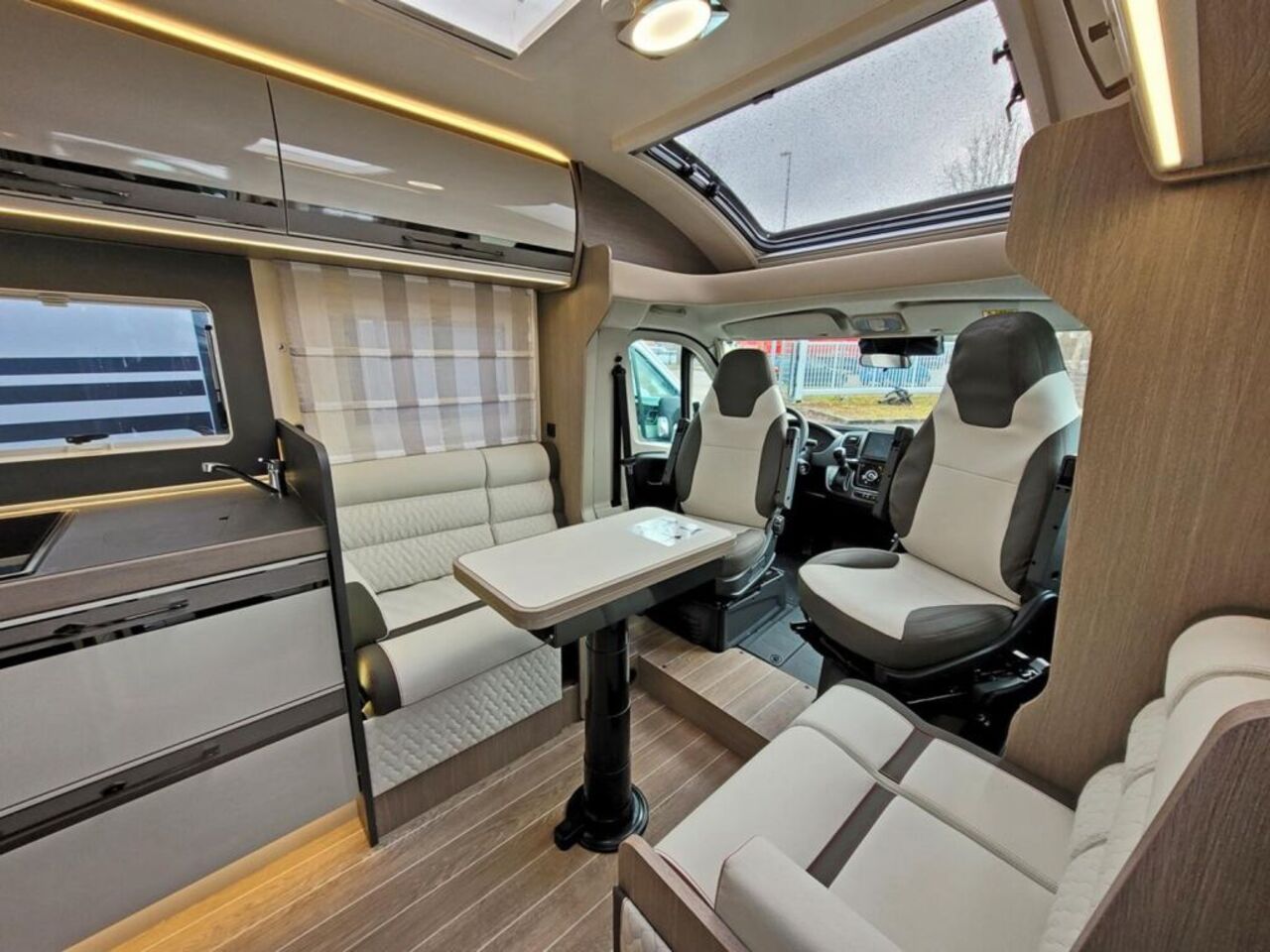 ROLLER TEAM 287 P POWER Edition 180PS* ACC*SAT*LITHIUM* Ansicht 4 für Fahrzeugdetailseite