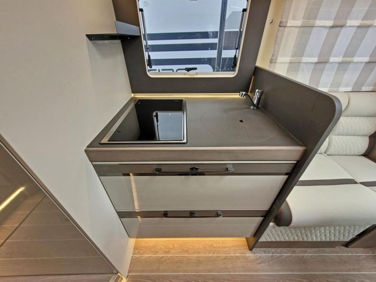 ROLLER TEAM 287 P POWER Edition 180PS* ACC*SAT*LITHIUM* Ansicht 6 für Fahrzeugdetailseite