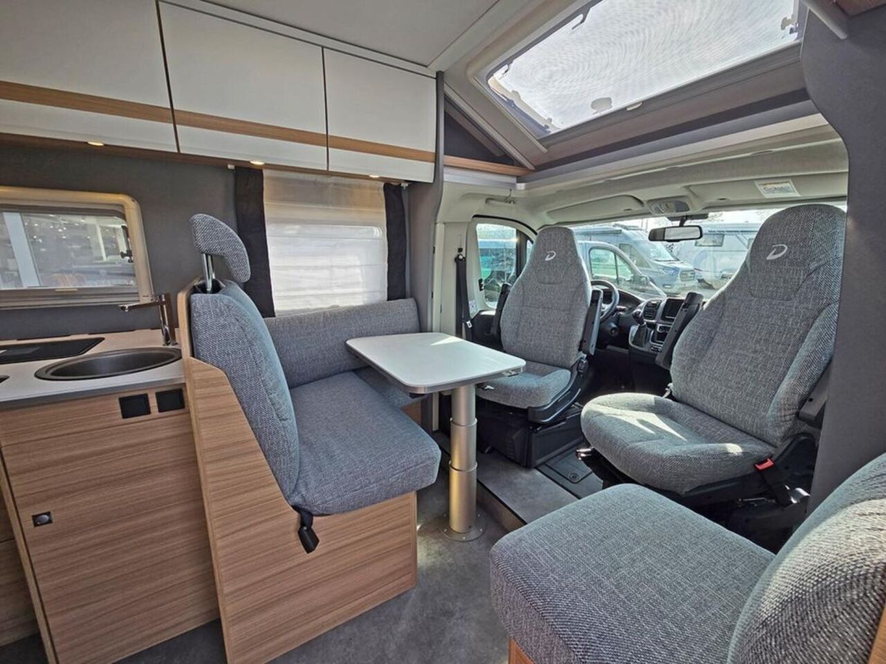 DETHLEFFS T 6812 EB Ansicht 4 für Fahrzeugdetailseite