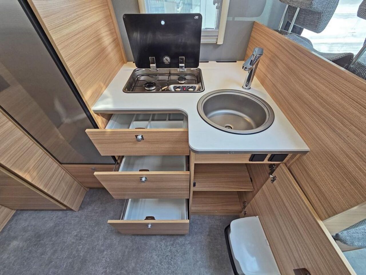 DETHLEFFS T 6812 EB Ansicht 7 für Fahrzeugdetailseite