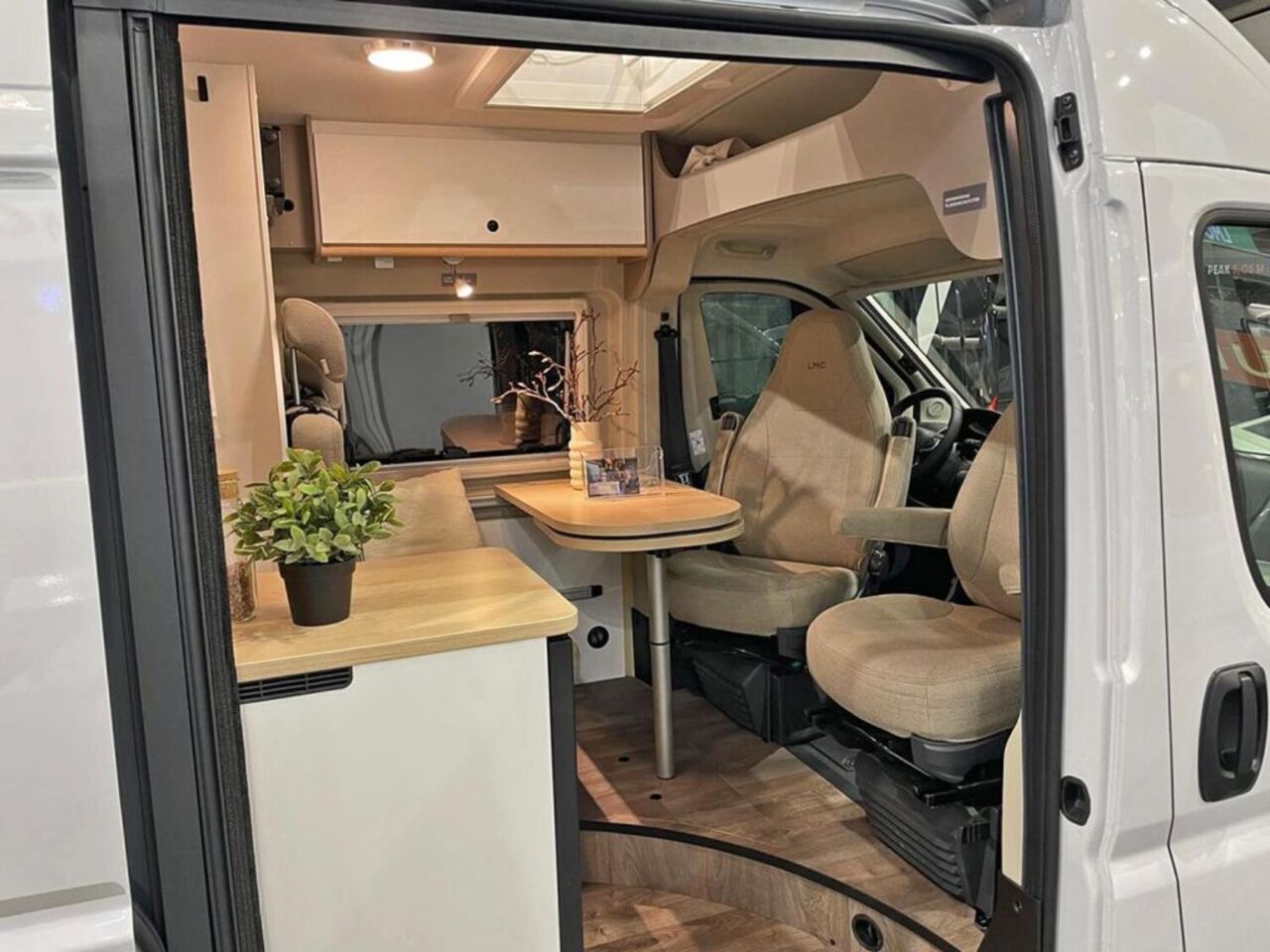 LMC Pure 640 Automatik*Allwetter Ansicht 4 für Fahrzeugdetailseite