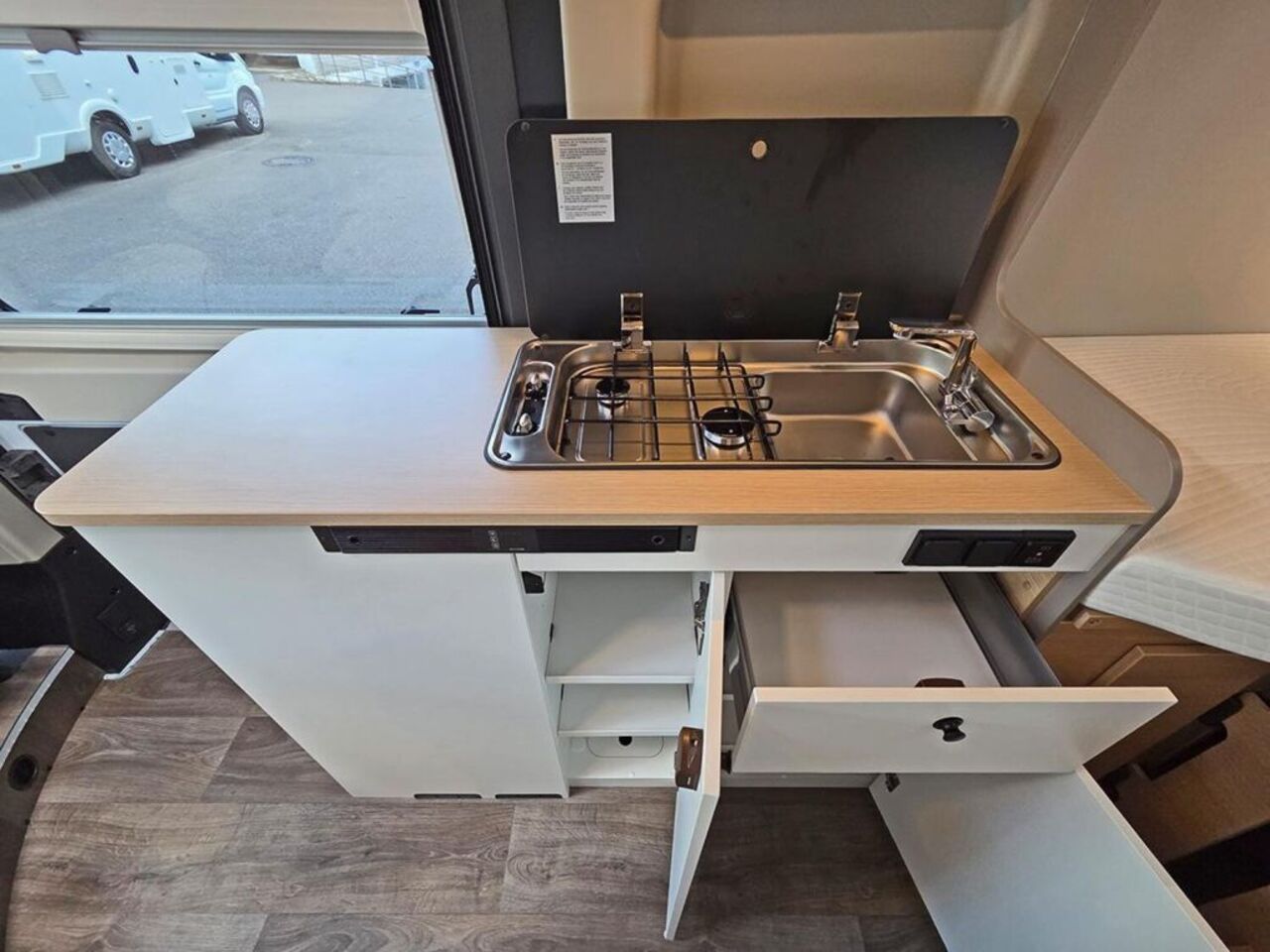 LMC 640 Pure Automatik*Allwetter Ansicht 9 für Fahrzeugdetailseite