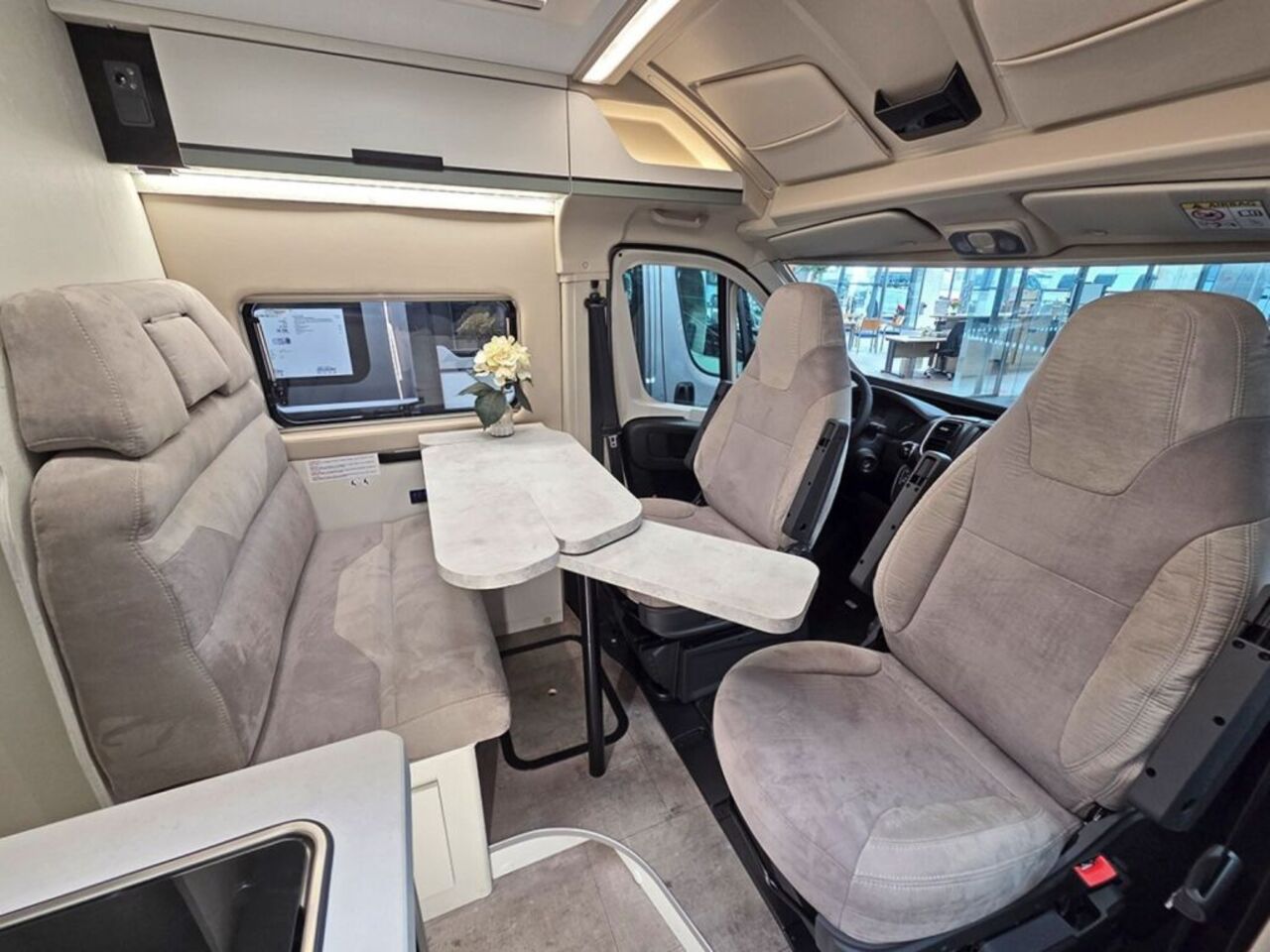 KARMANN 610 Lifestyle CONCEPT*AUTOMATIK Ansicht 4 für Fahrzeugdetailseite