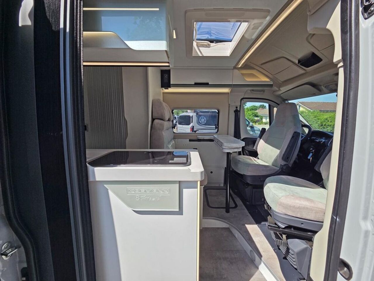 KARMANN 610 Lifestyle CONCEPT*AUTOMATIK Ansicht 4 für Fahrzeugdetailseite