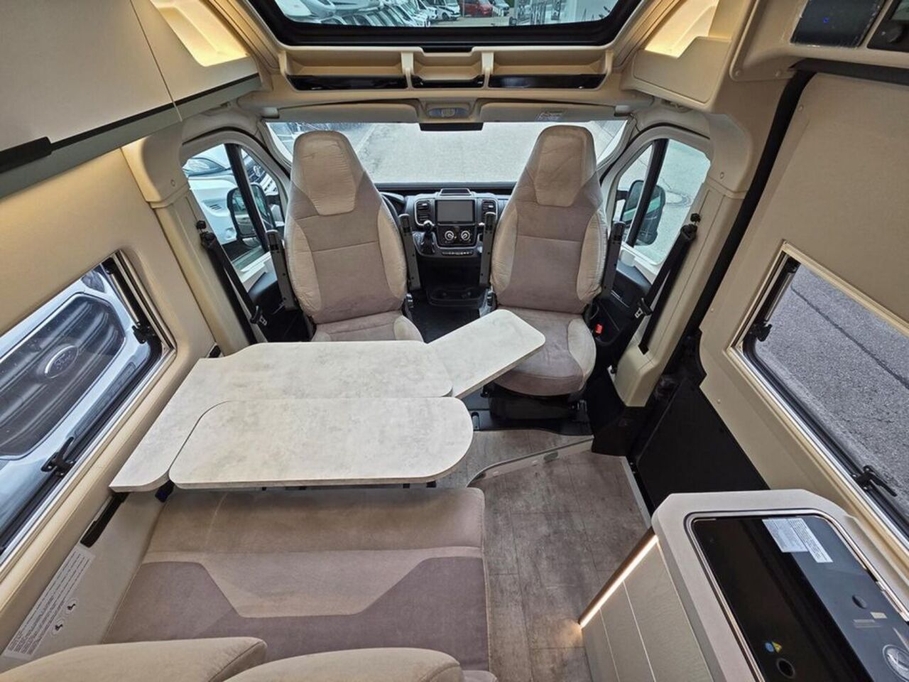 KARMANN 590 Lifestyle CONCEPT*AUTOMATIK* Ansicht 13 für Fahrzeugdetailseite