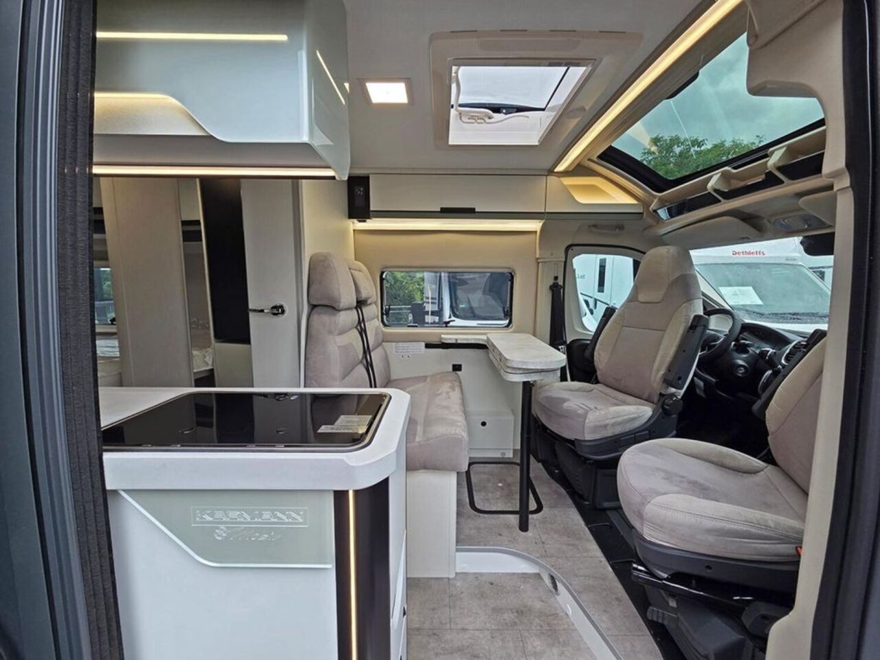 KARMANN 590 Lifestyle CONCEPT*AUTOMATIK* Ansicht 4 für Fahrzeugdetailseite