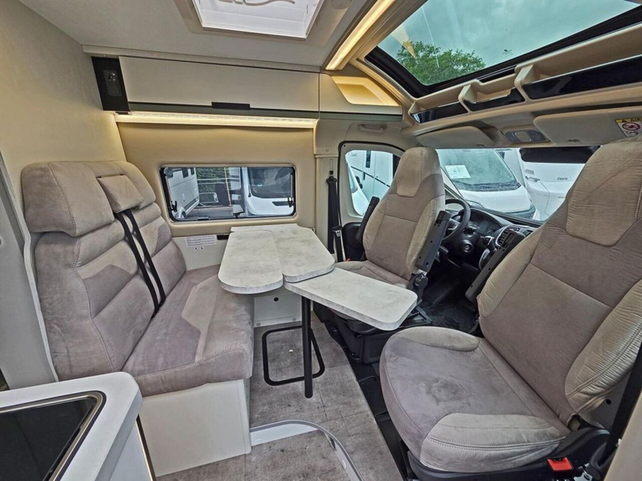 KARMANN 590 Lifestyle CONCEPT*AUTOMATIK* Ansicht 5 für Fahrzeugdetailseite