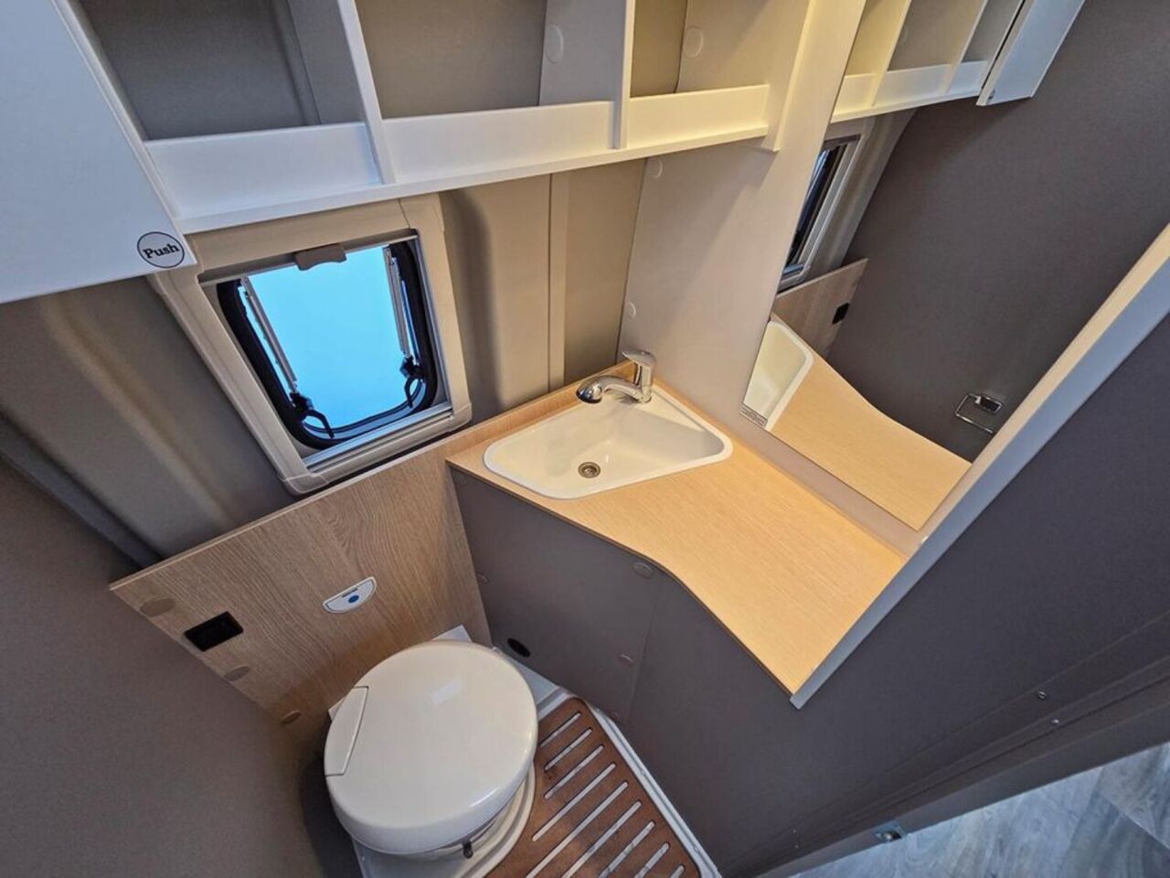 LMC Pure 640 Automatik*Allwetter Ansicht 11 für Fahrzeugdetailseite