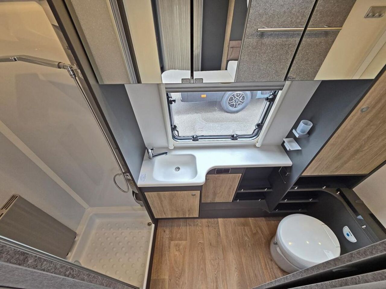 DETHLEFFS 690 BQT *PRIVATVERKAUF*ALDE* Ansicht 10 für Fahrzeugdetailseite