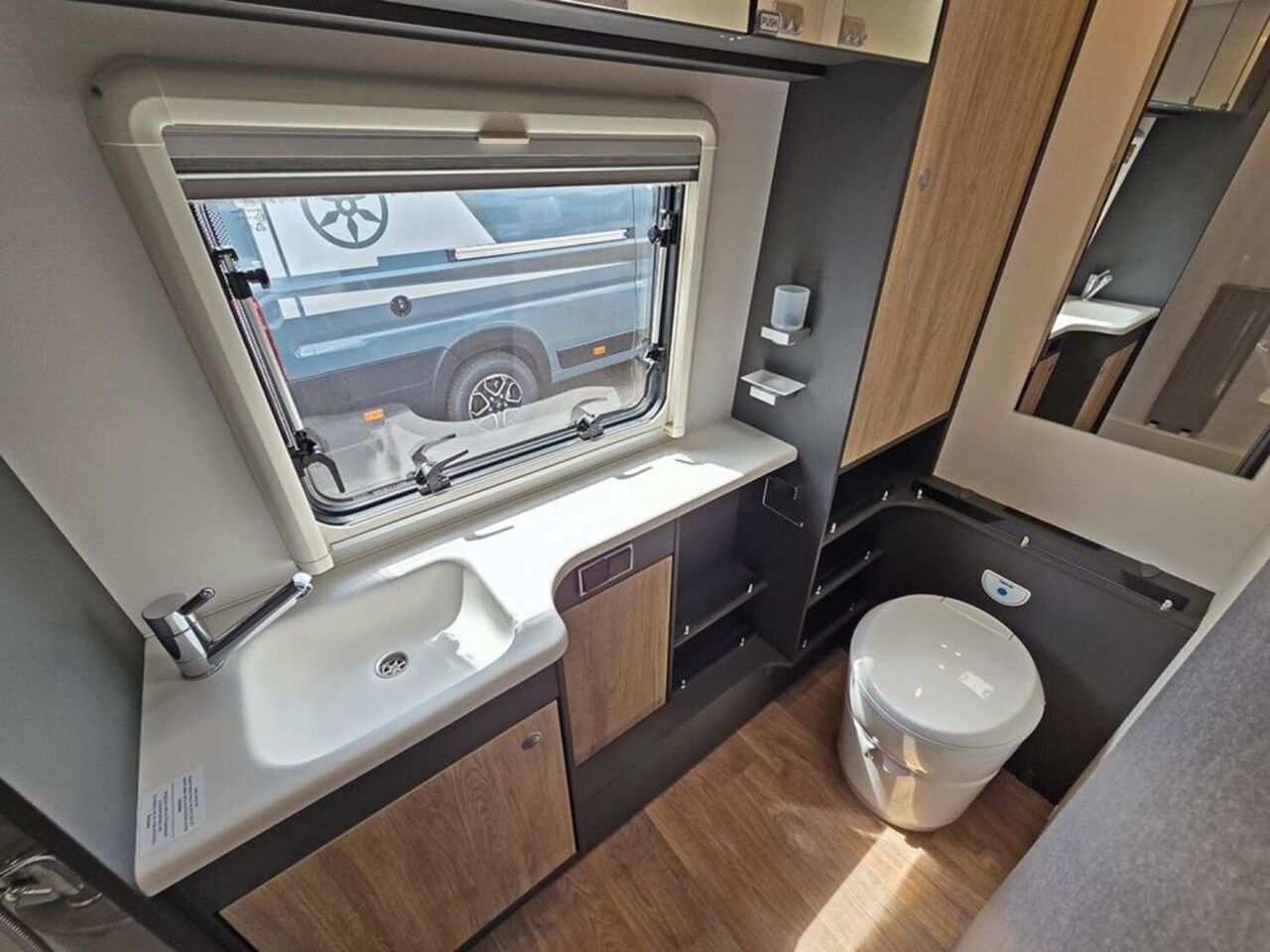 DETHLEFFS 690 BQT *PRIVATVERKAUF*ALDE* Ansicht 11 für Fahrzeugdetailseite