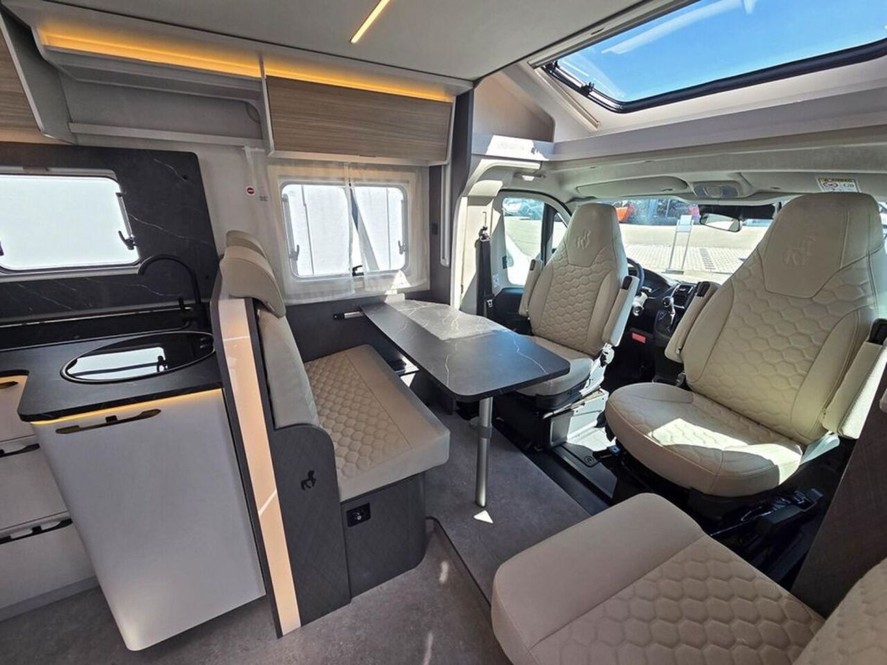 ETRUSCO 6900 SB *AUTOMATIK*ACC*COMPLETE SELECOTION* Ansicht 4 für Fahrzeugdetailseite
