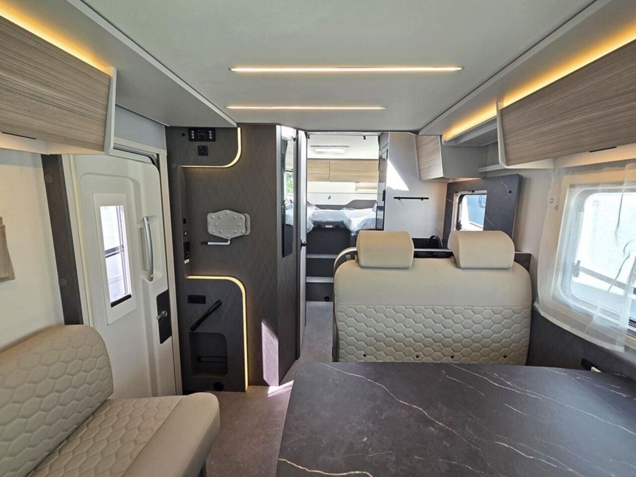 ETRUSCO 6900 SB *AUTOMATIK*ACC*COMPLETE SELECOTION* Ansicht 5 für Fahrzeugdetailseite