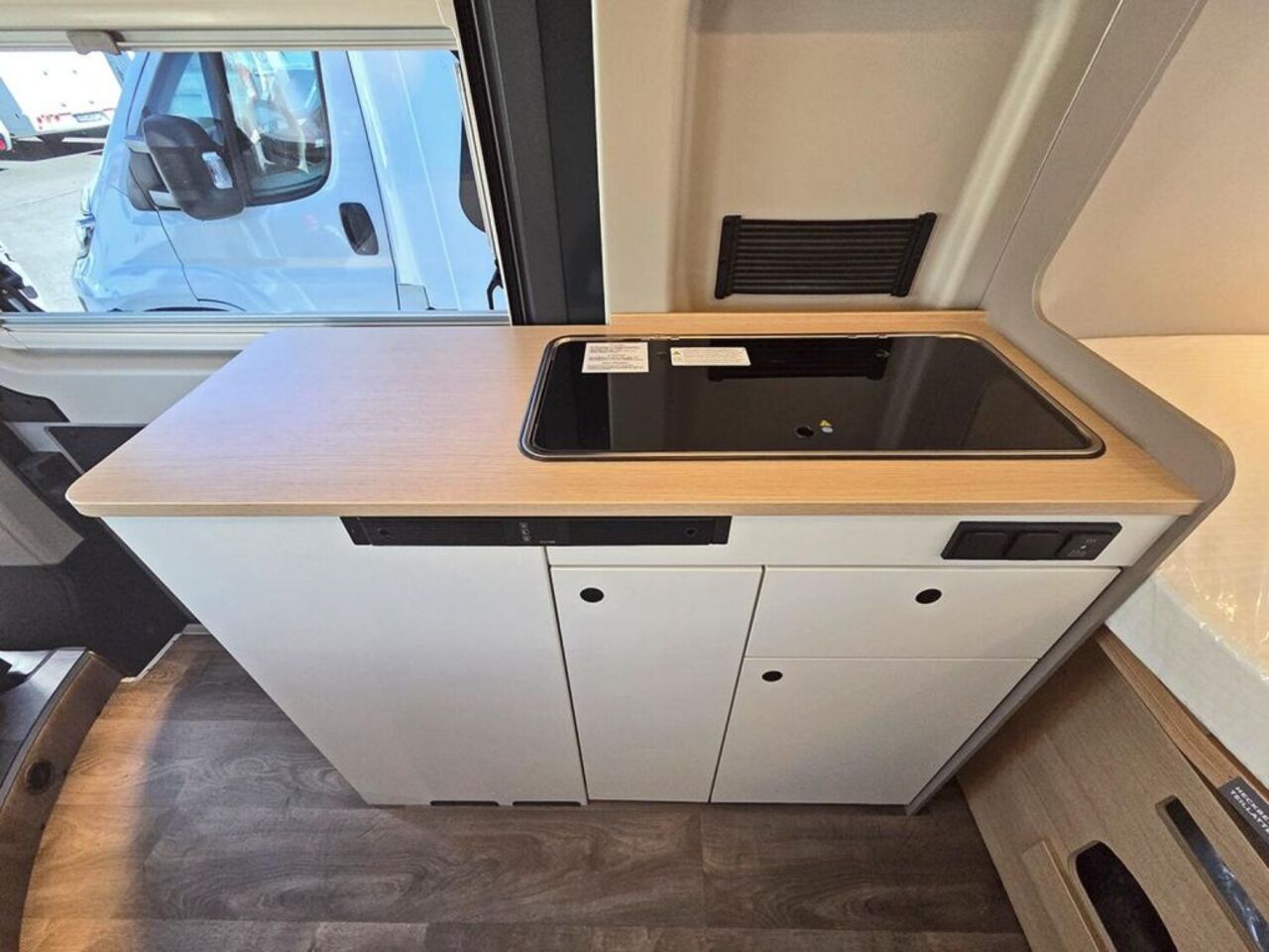 LMC 600 Pure *Aufstelldach*Automatik* Ansicht 10 für Fahrzeugdetailseite