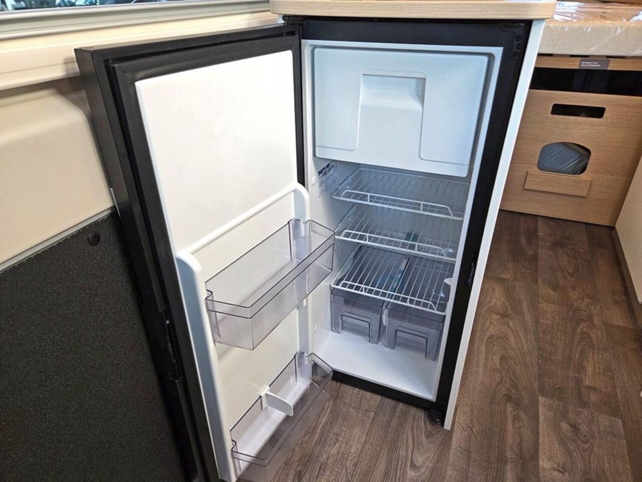 LMC 600 Pure *Aufstelldach*Automatik* Ansicht 9 für Fahrzeugdetailseite