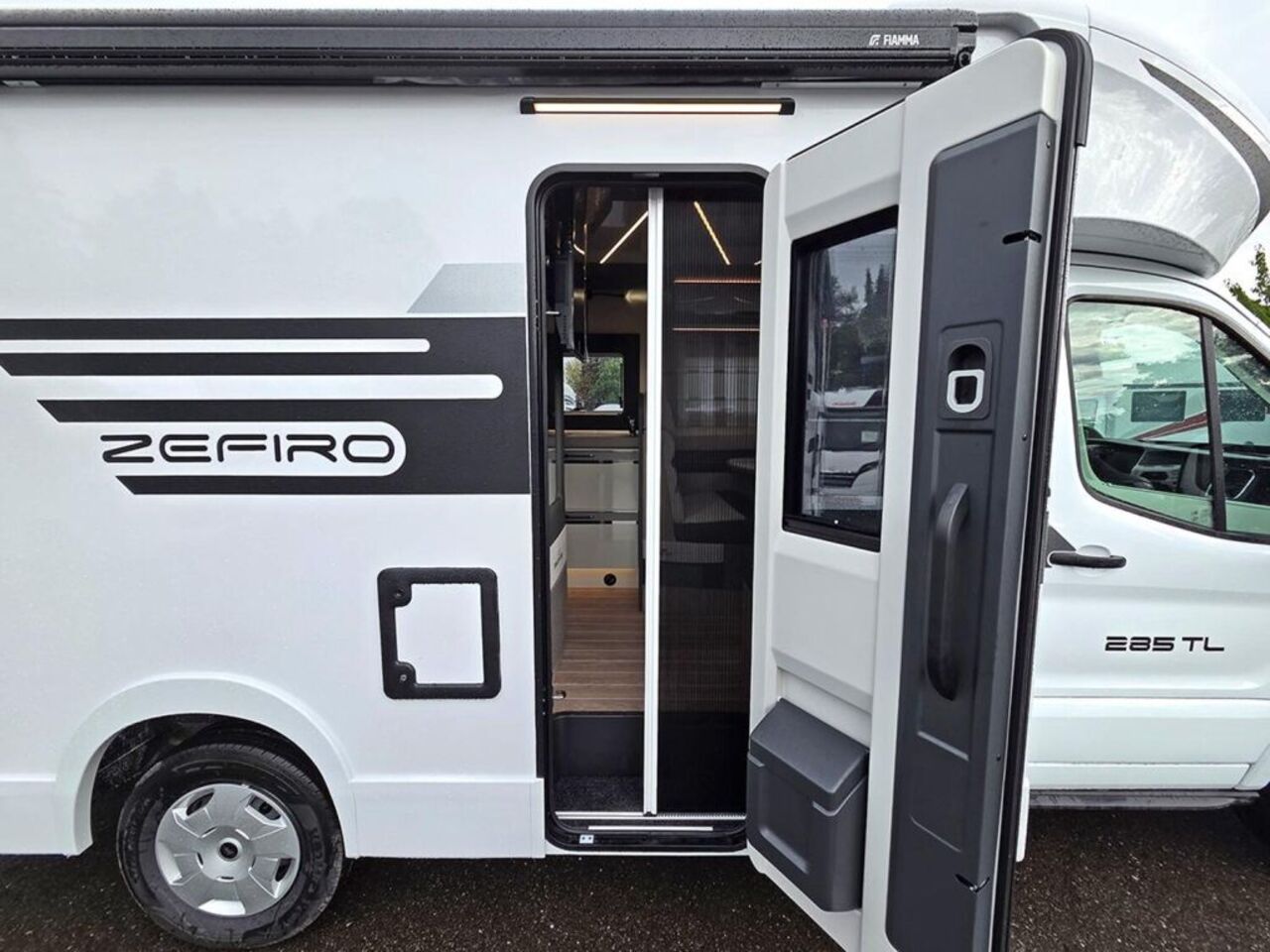 ROLLER TEAM 285 TL *ACC*TV-WIFI*LITHIUM*SOLAR*RFK* Ansicht 4 für Fahrzeugdetailseite