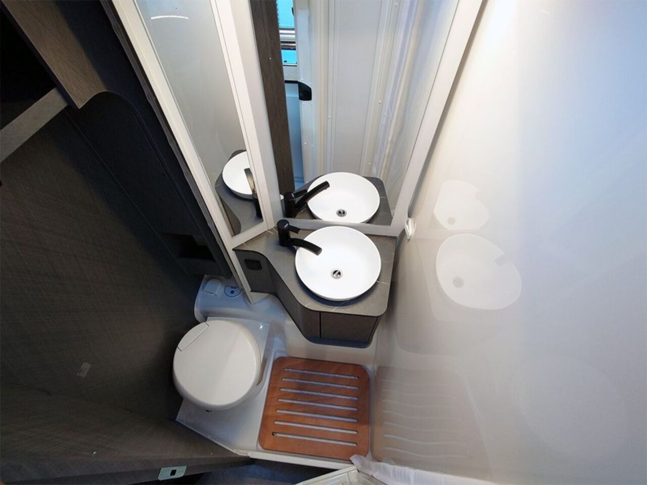 ETRUSCO 6.8 SCF ACC*AUTOMATIK*SOLAR*LITHIUM* Ansicht 9 für Fahrzeugdetailseite