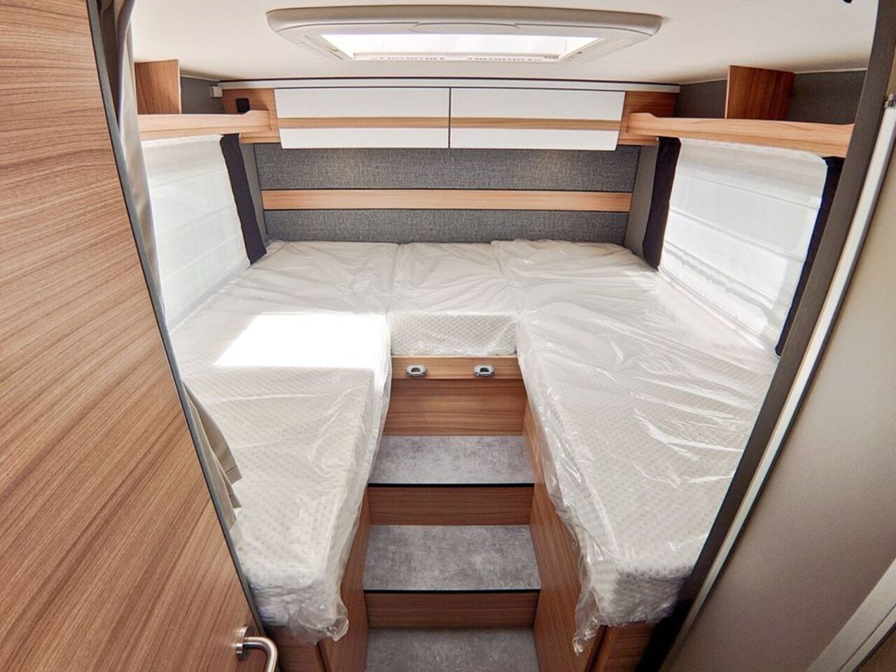 DETHLEFFS T 7052 EB *PAKET ONE*HUBBETT*RDKS* Ansicht 11 für Fahrzeugdetailseite